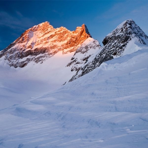 Grand vol au-dessus des glaciers / site classé au patrimoine mondial de l'UNESCO